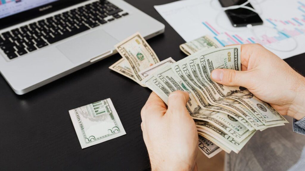 No Tienes que Construir tu Negocio Solo: ¿Qué es SCORE y Por Qué es un Recurso Vital?